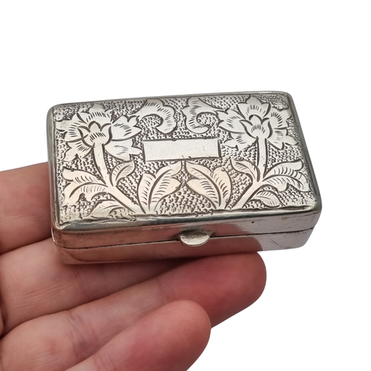 Antique rectangular silver box engraved with floral decoration, Europe 20th century