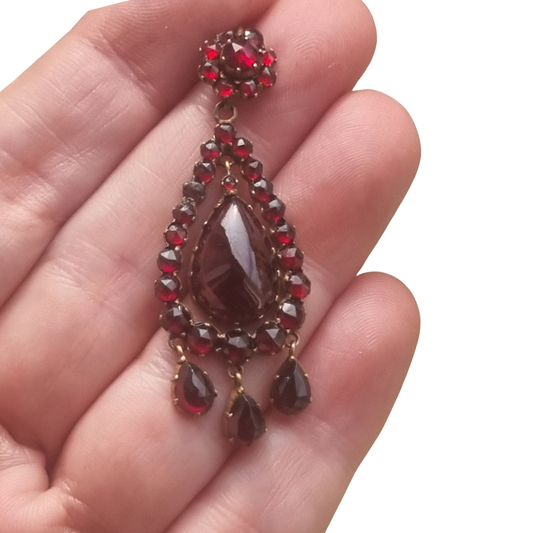Antique Victorian garnet paste and gold-tone metal girandole pendant, circa 1900