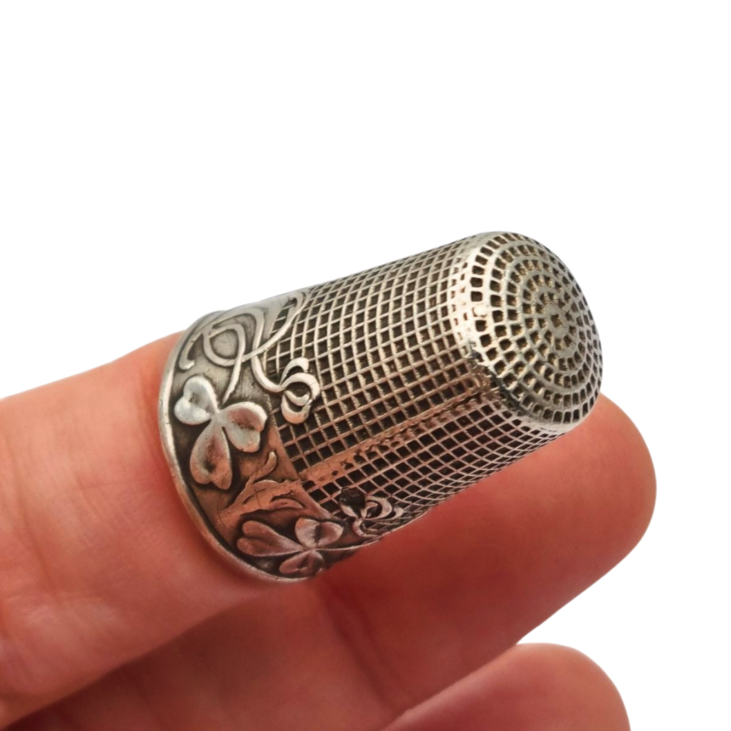 Antique solid silver thimble from the fable "The Fox and the Stork" by La Fontaine, circa 1920-30