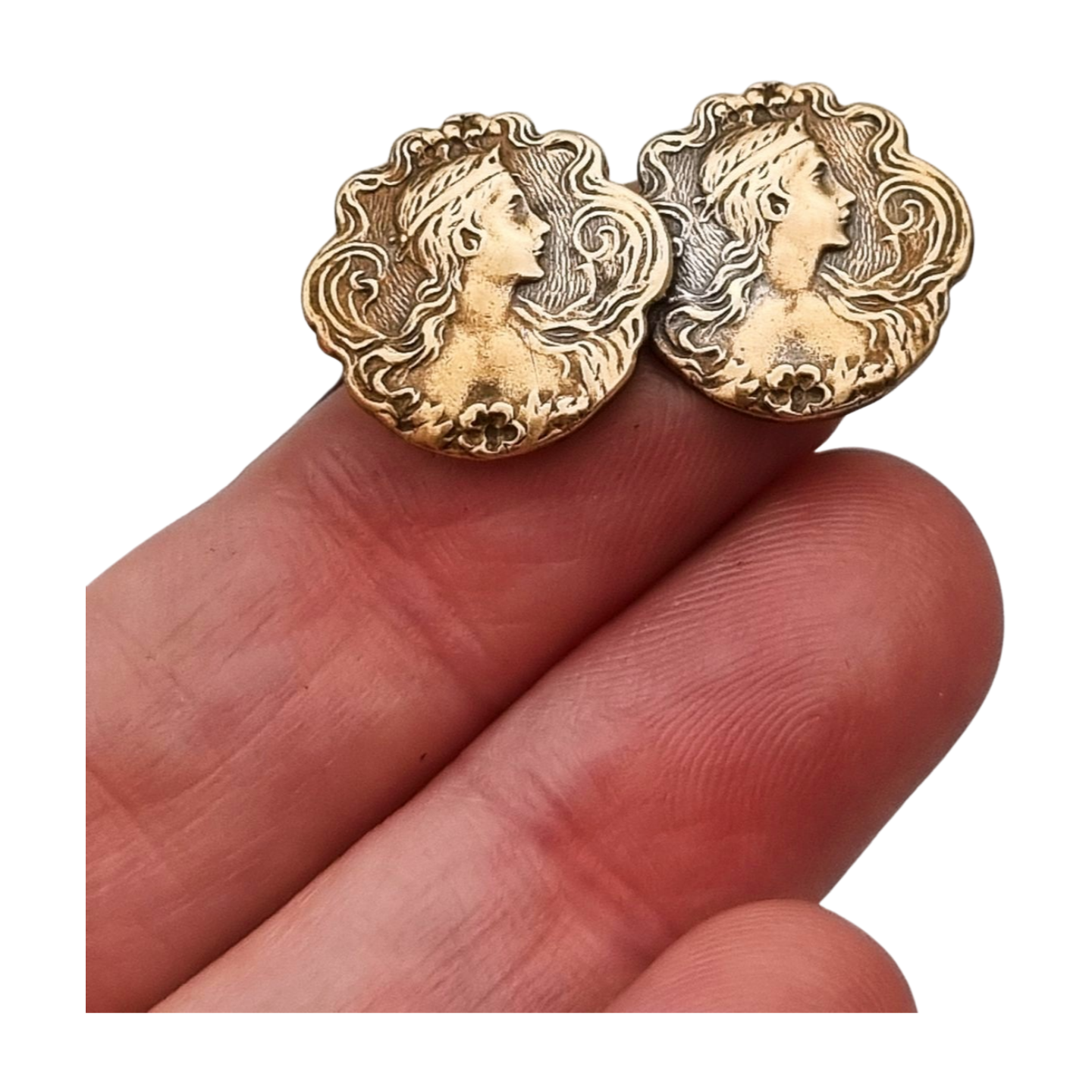 Broche Art Nouveau de latón dorado con retrato femenino floral, circa 1900-1910