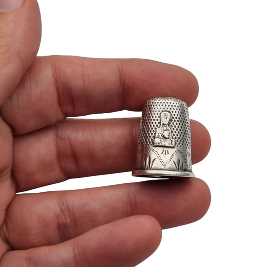 Antique sterling silver thimble with Virgin of Montserrat La Moreneta from the 50s-60s
