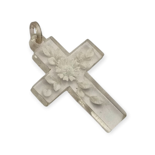 Cruz colgante de lucita transparente con grabado floral, joyas religiosas vintage francesas circa 1930-1950