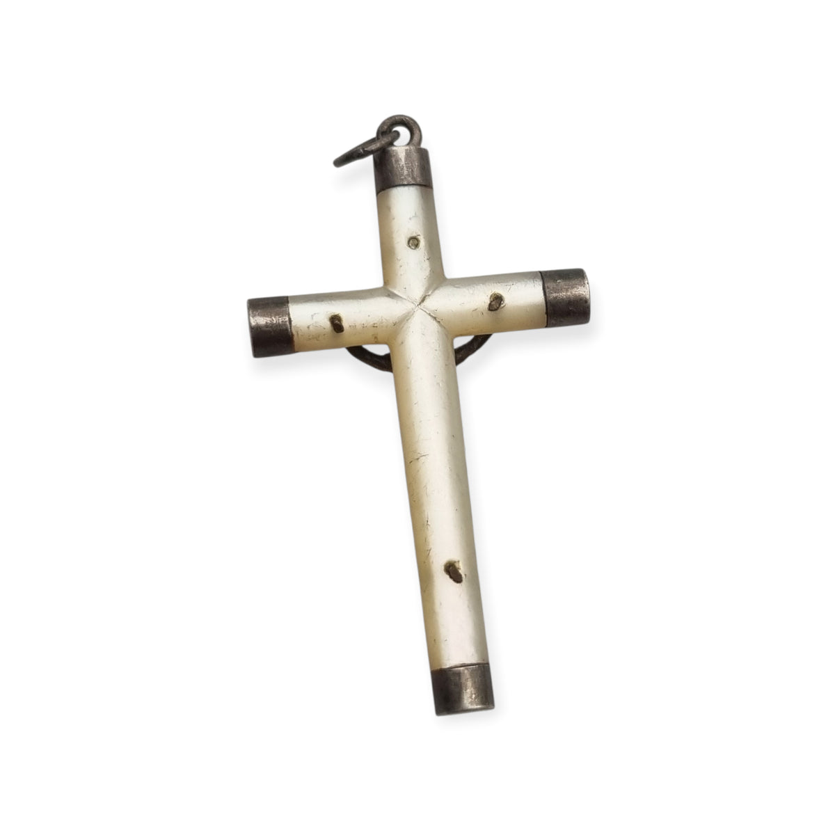 Cruz colgante vintage religiosa de nácar y plata con Cristo, Europa, ca. 1940–1950