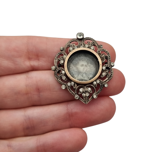 Broche plata Victoriano con vistas de oro, miniatura pintada y pedrería, Francia 1890-1900