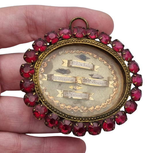 Relicario antiguo neobarroco francés con cuatro reliquias lacradas, Visitación de Annecy, ca. 1870–1920