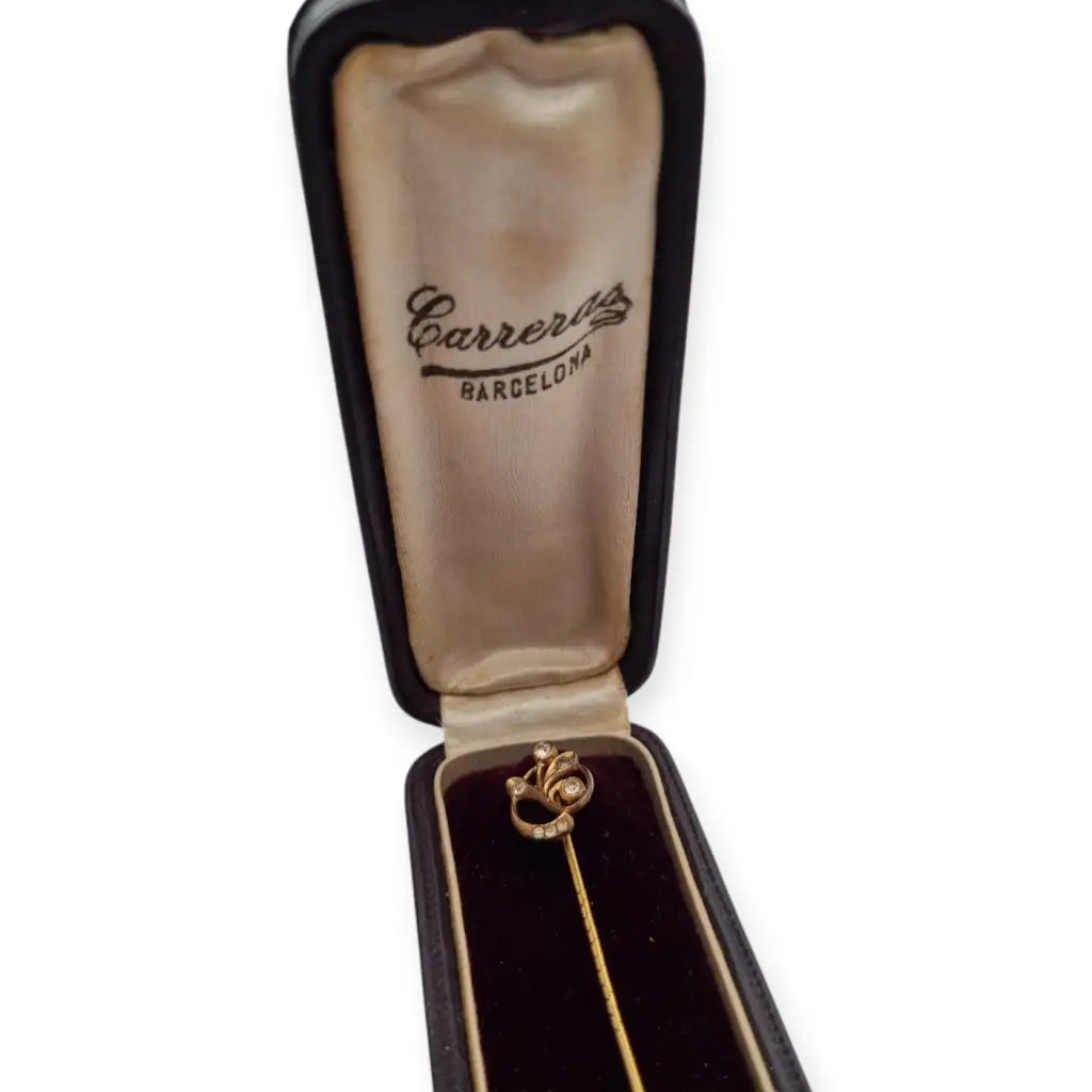 Alfiler de corbata Belle Époque en caja Carreras Barcelona ca. 1900.