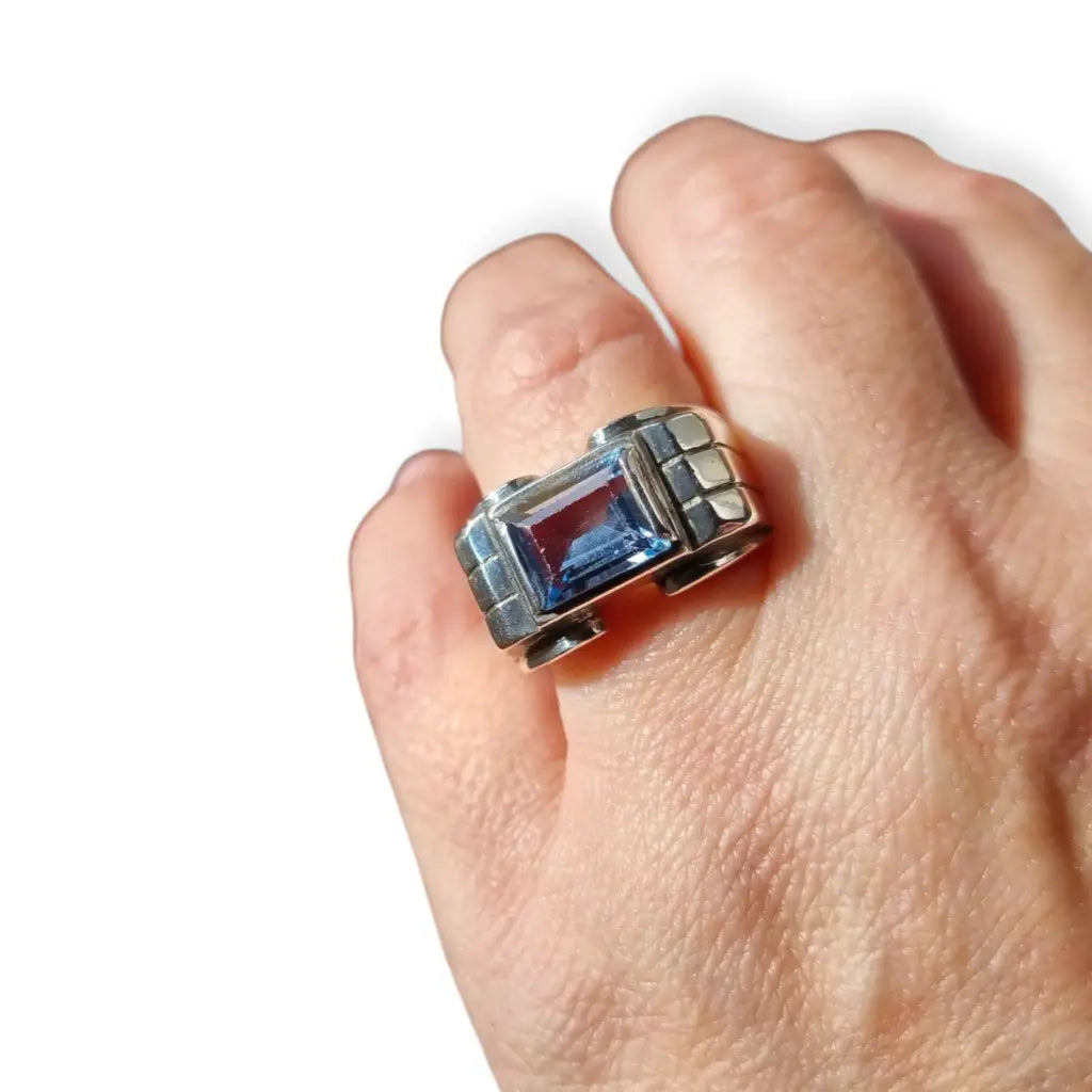 Anillo antiguo Art Déco francés de los años 40-50 en plata maciza con piedra