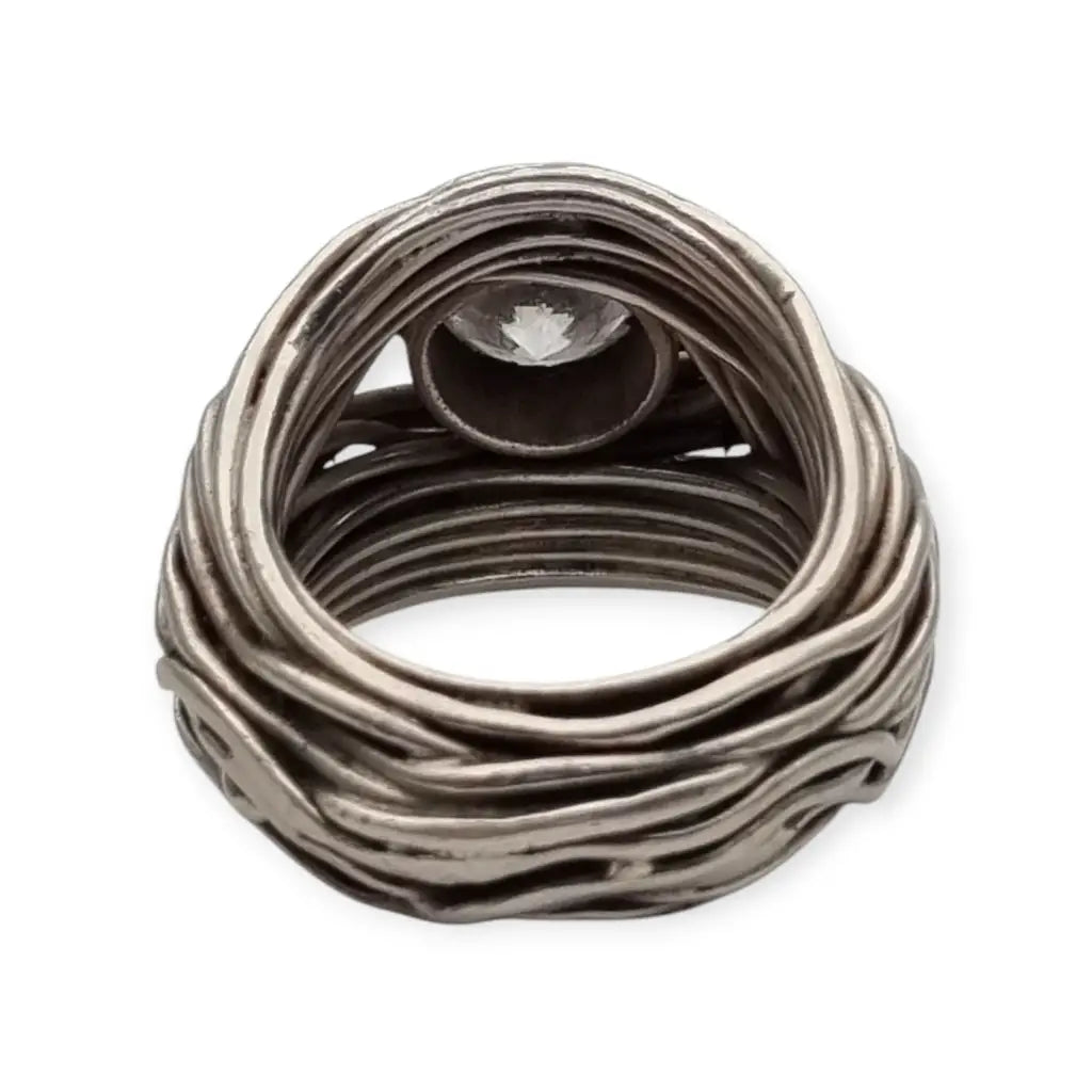 Anillo escultural brutalista en plata con circonita 90s diseño orgánico