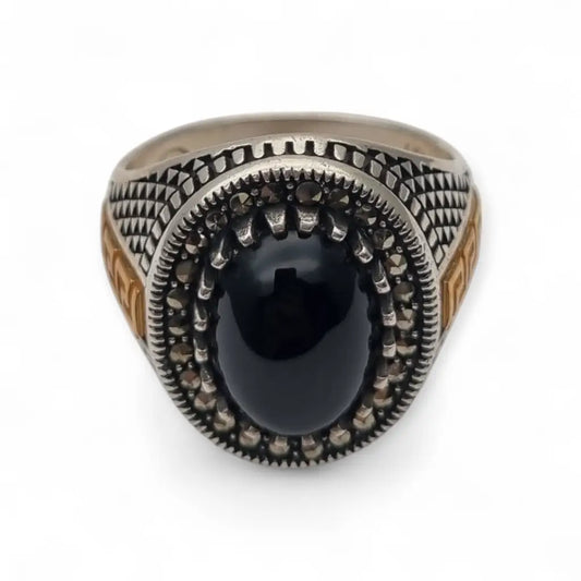 Anillo de hombre vintage en plata 925 con ónix negro cabujón y detalles greca