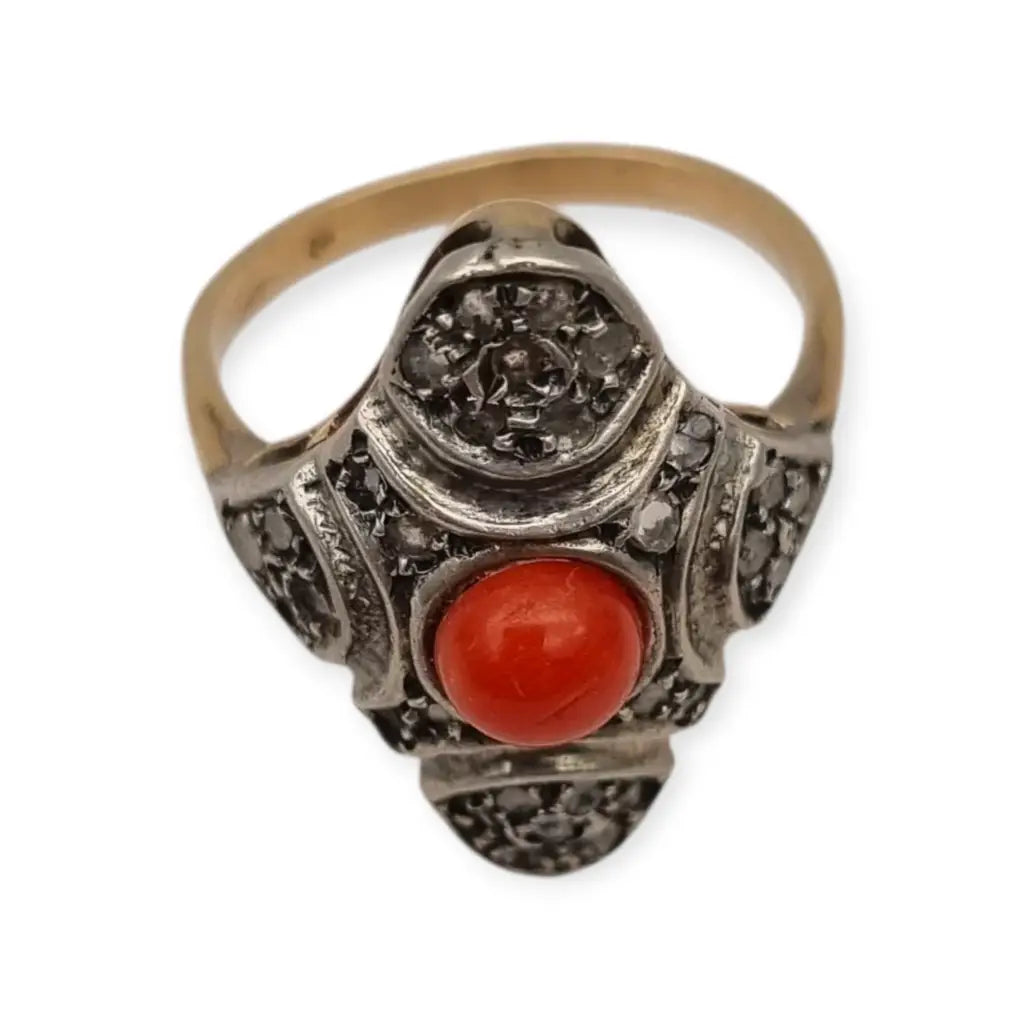 Anillo lanzadera de coral rojo y diamantes en oro 9k plata joyería art deco