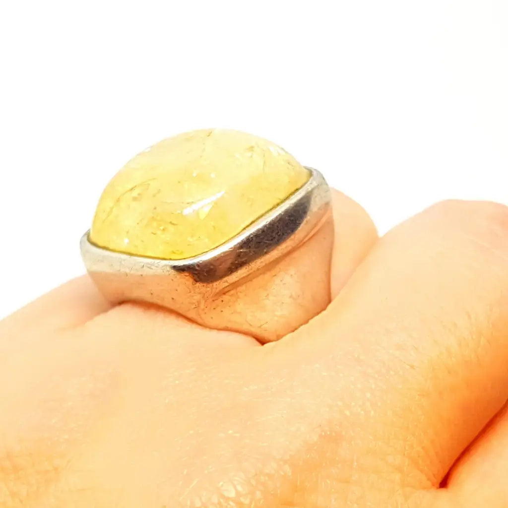 Anillo de plata boho con piedra grande joyería para el verano circa xx.