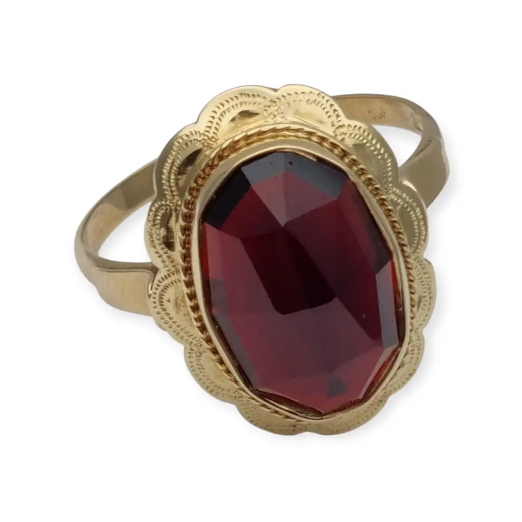 Anillo de granate rojo y oro. oro 14 kt granates. Circa 1950