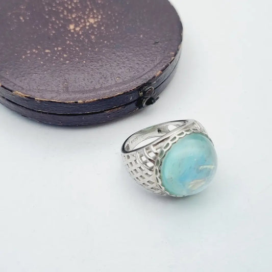Anillo vintage de plata anillo con piedra azul. grande azul