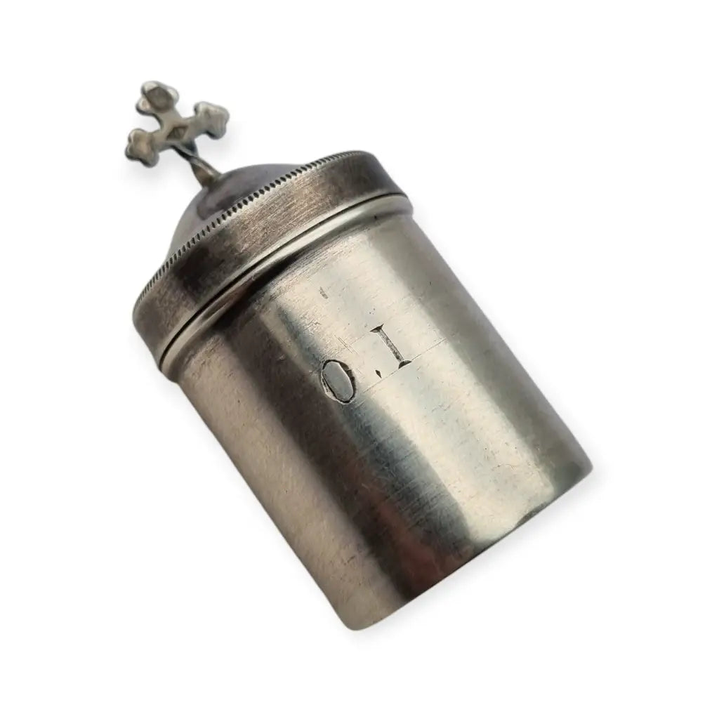Antigua crismera litúrgica francesa de plata alta calidad (FFD) con cruz