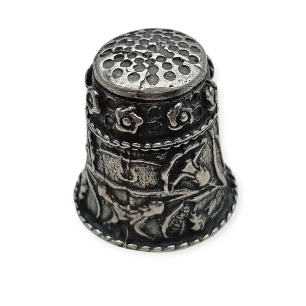 Antiguo Dedal de Plata con Mariposa y Flores Siemens Coleccionismo.