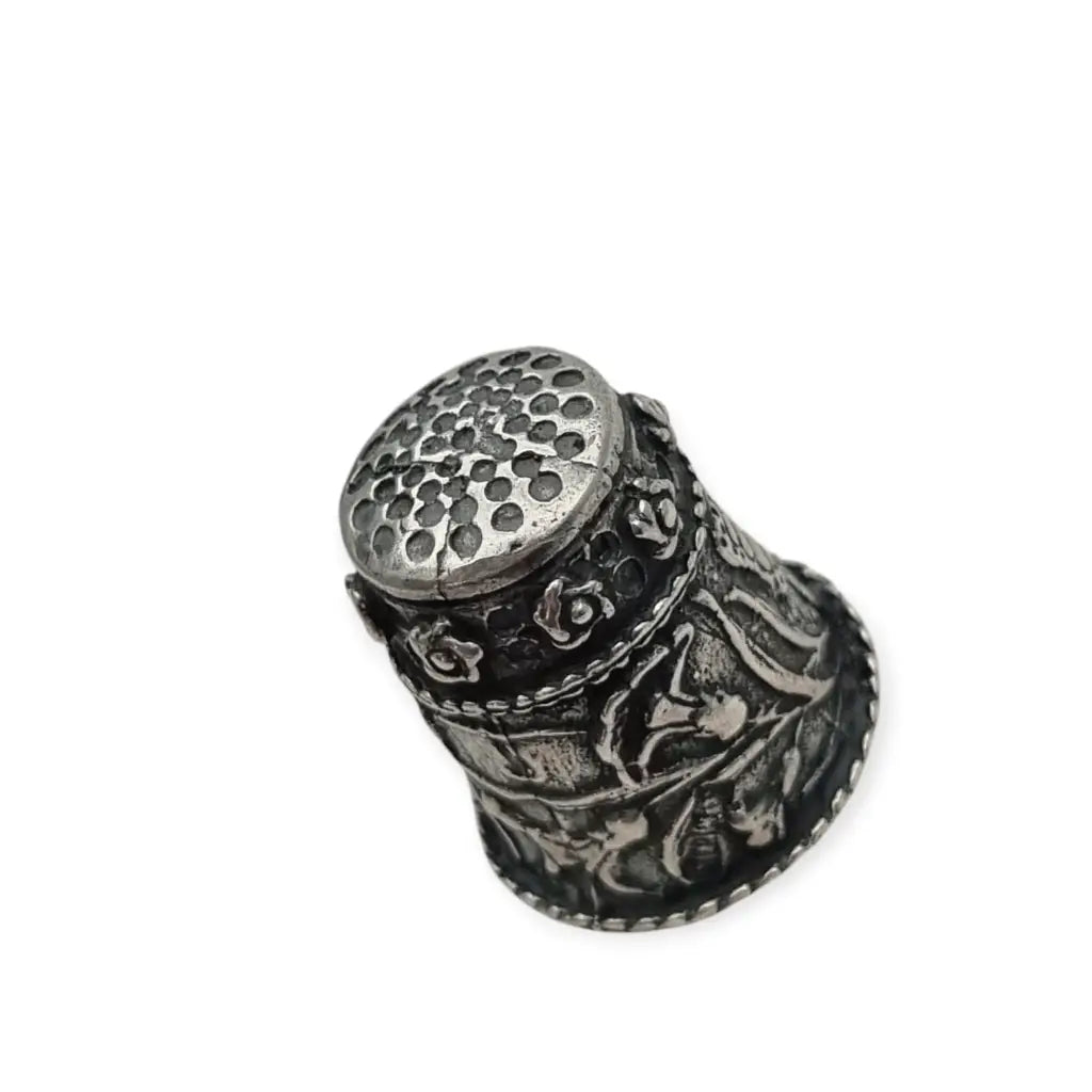 Antiguo Dedal de Plata con Mariposa y Flores Siemens Coleccionismo.
