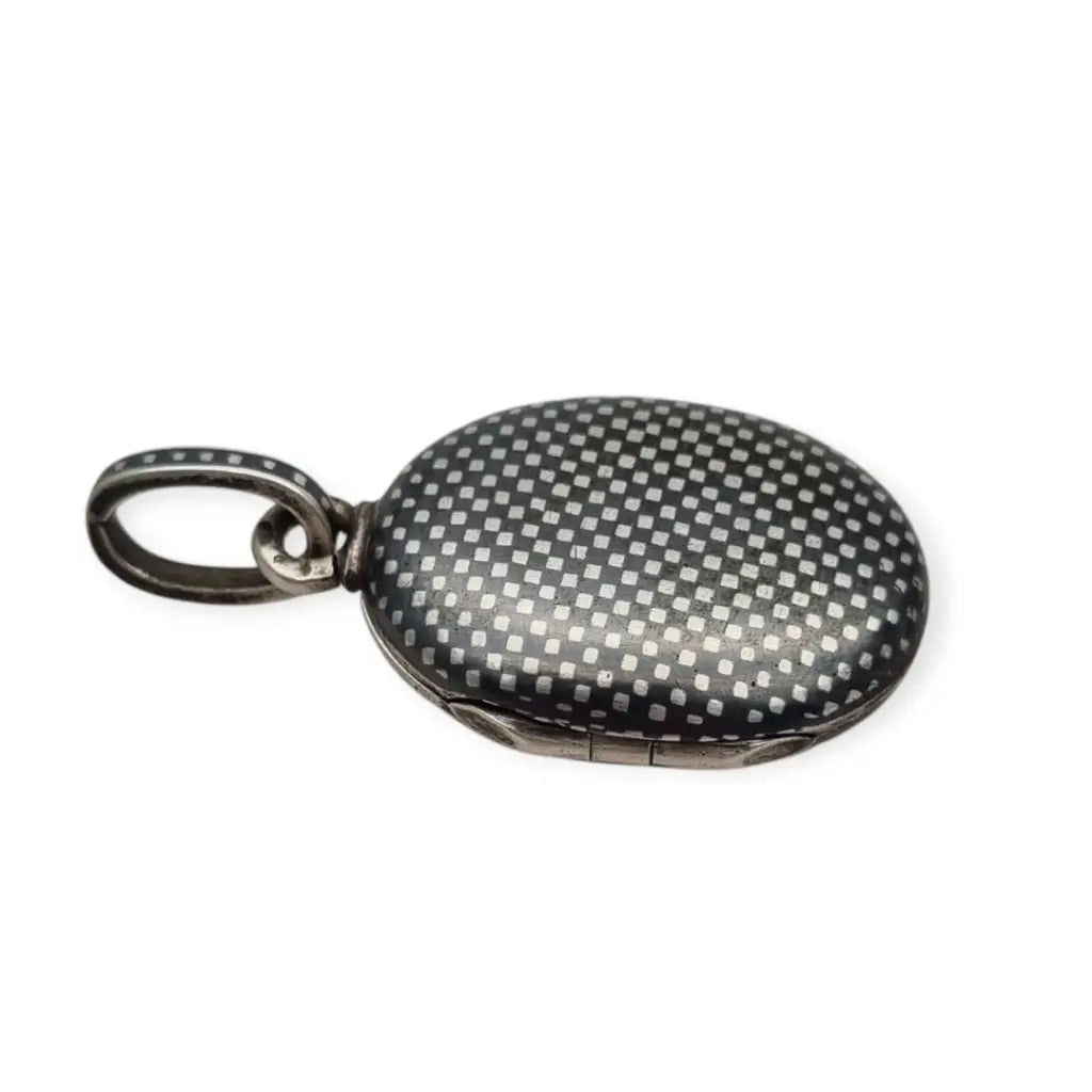 Antiguo guardapelo de plata niel ovalado victoriano M&S alrededor 1880