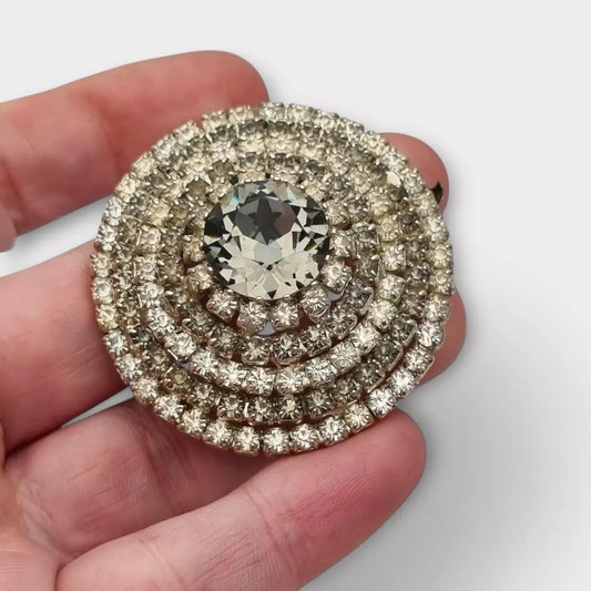 Broche Art Déco vintage con cristales en capas concéntricas circa 1950. Regalos