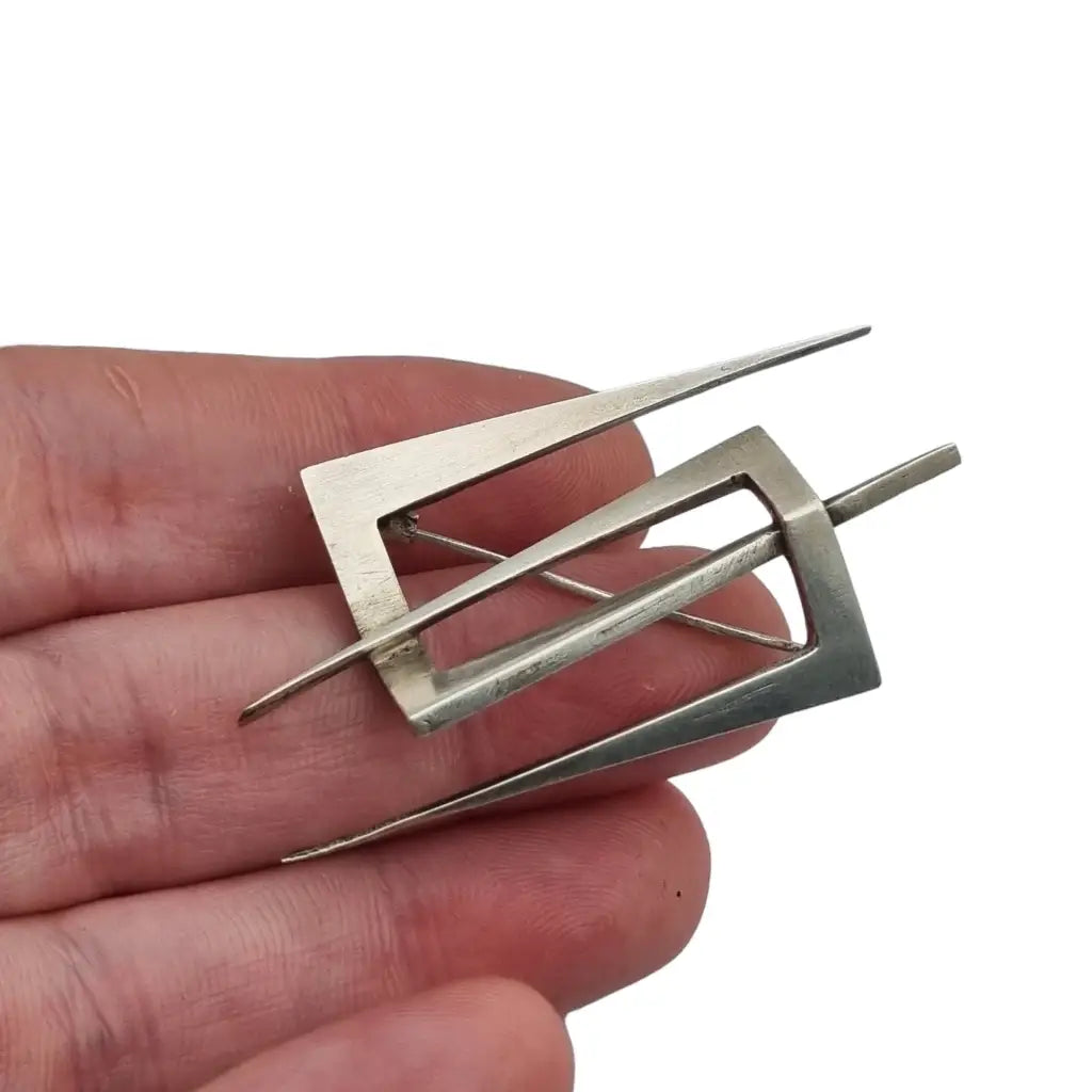Broche brutalista de plata diseño abstracto los años 50 60 Dos letras S