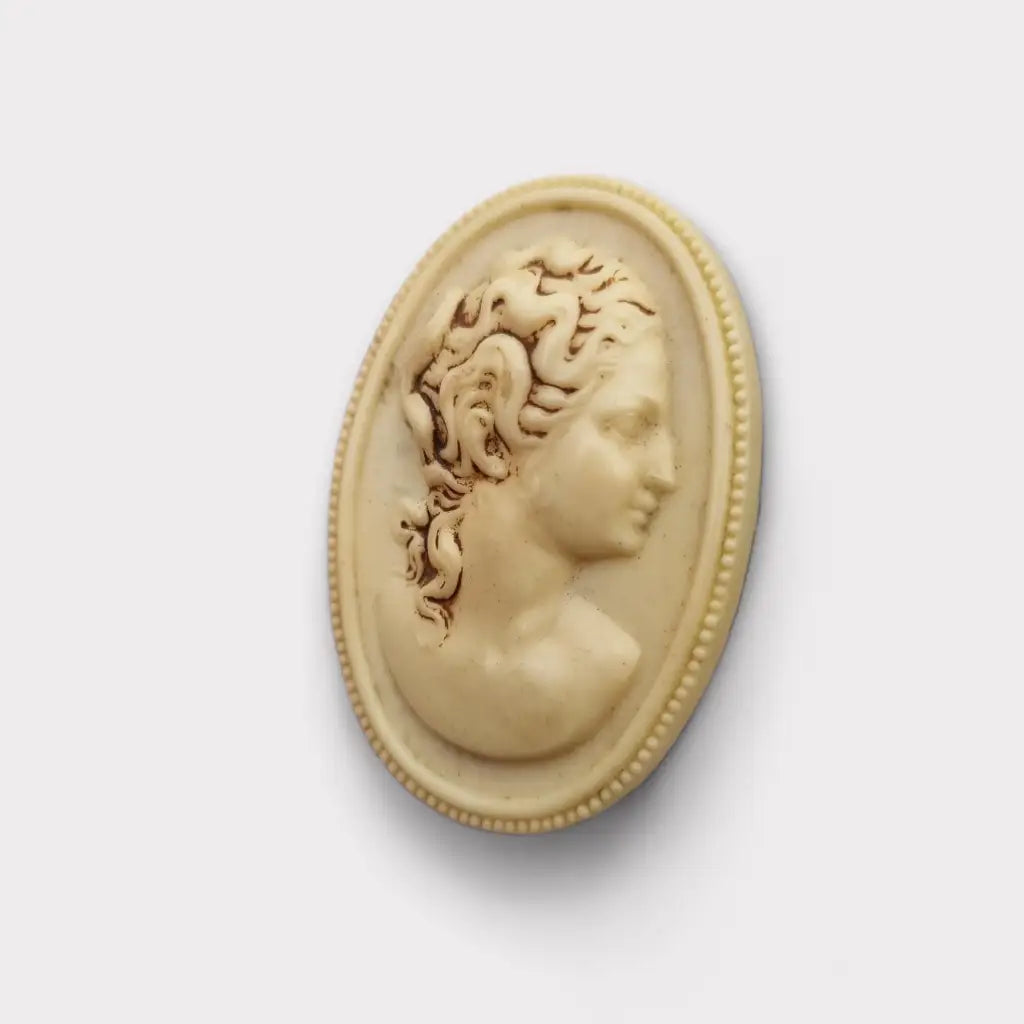 Broche de camafeo ovalado estilo clásico vintage los años 40 en galalita