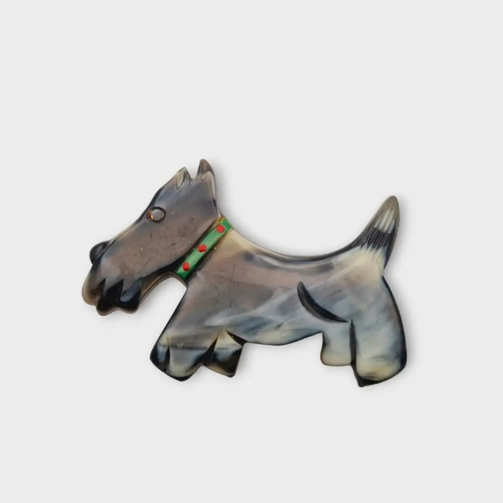 Broche broche de terrier vintage con collar verde bisutería tallada