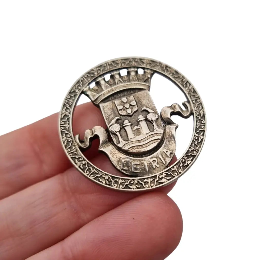 Broche de Plata con Escudo Leiria Portugal Diseño Heráldico