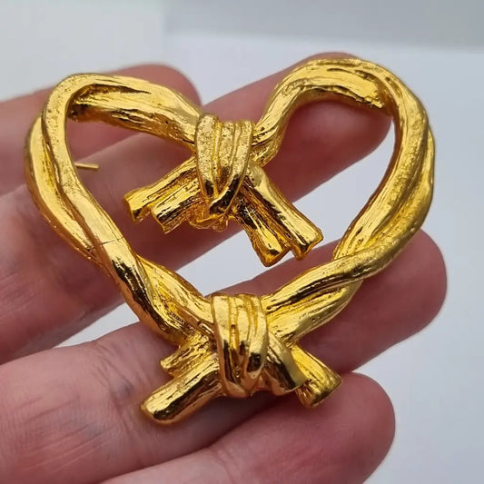 Broche vintage dorado con forma de corazón los años 80 joya la colección
