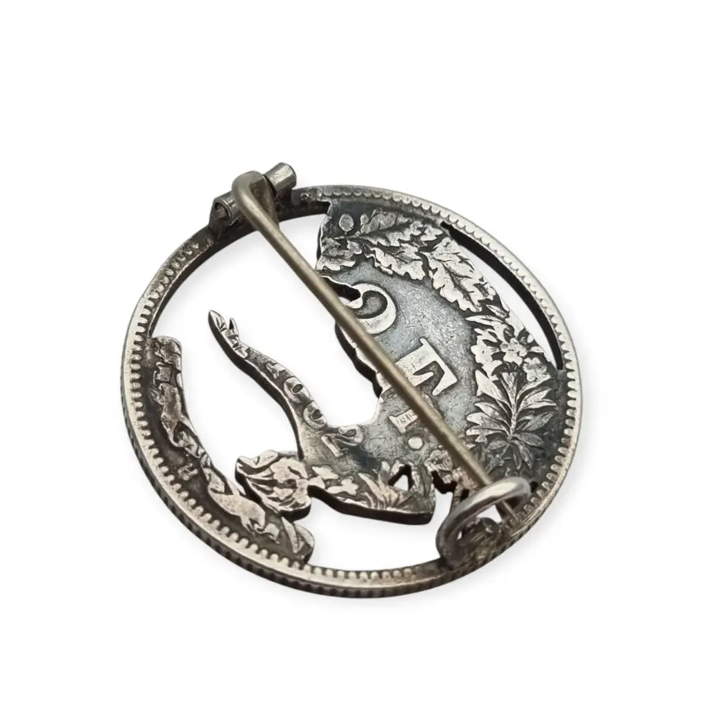 Broche vintage suizo de moneda calada a mano Helvetia plata para colección