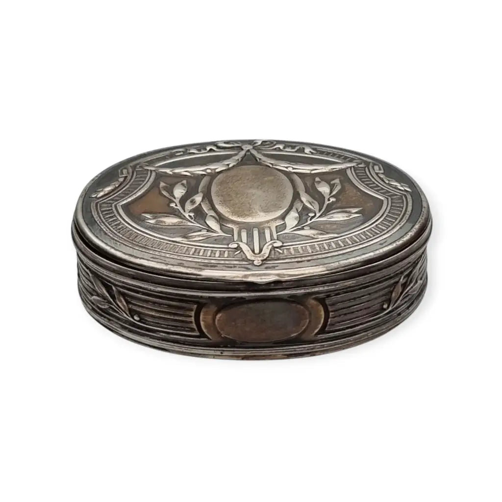 Caja Art Nouveau inglesa de plata ley importada ovalada y grabada Londres