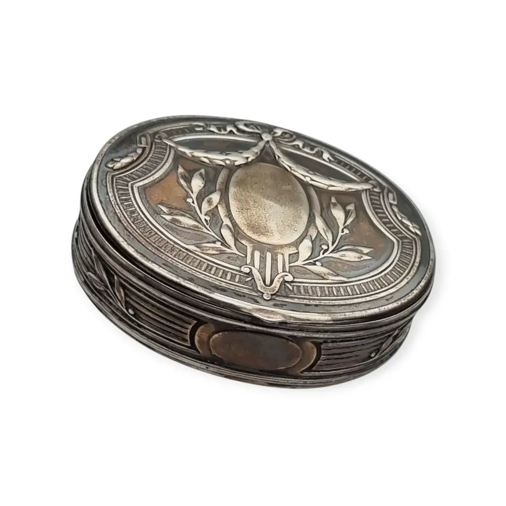 Caja Art Nouveau inglesa de plata ley importada ovalada y grabada Londres