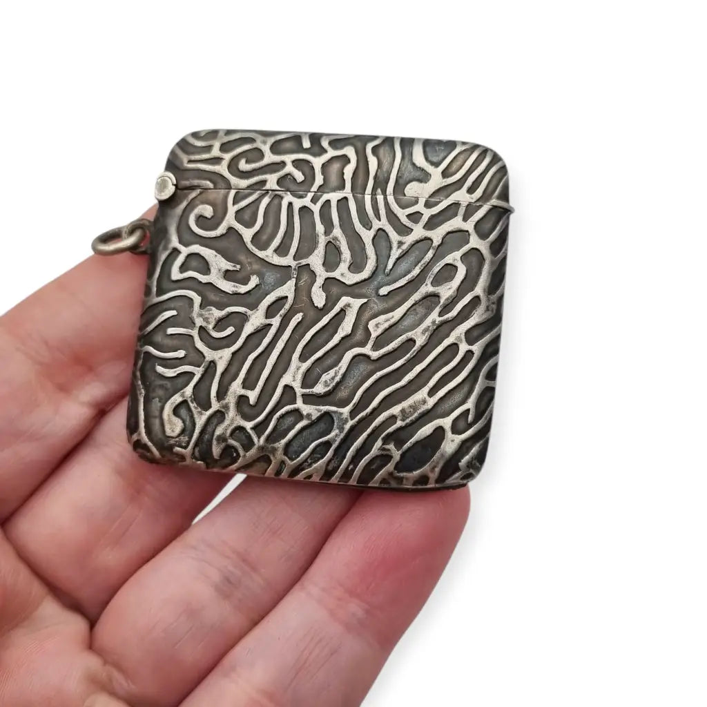 Caja de cerillas antigua Art Nouveau en plata alemana 800 para una chatelaine