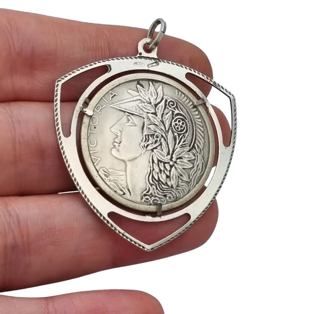Colgante Victoria de plata 800 joyeria italiana vintage estilo modernista.