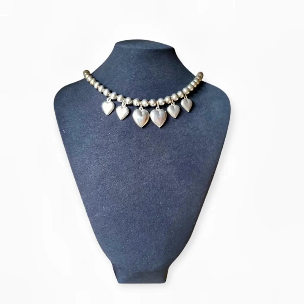 Collar italiano vintage en plata 925 con colgantes de corazones y cuentas