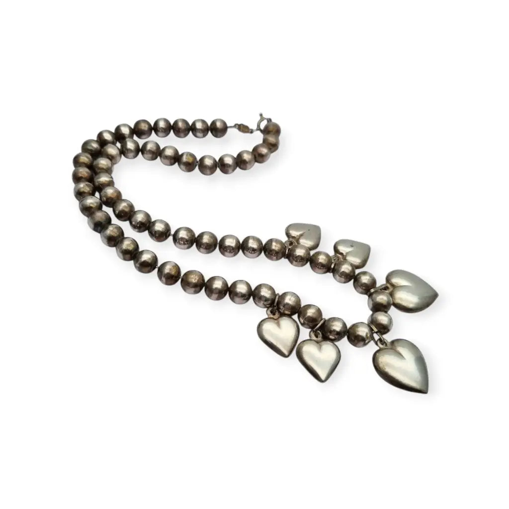Collar italiano vintage en plata 925 con colgantes de corazones y cuentas