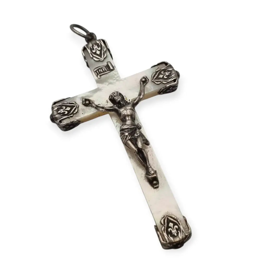 Cruz antigua de nácar con Cristo en plata y flor lis colgante religioso