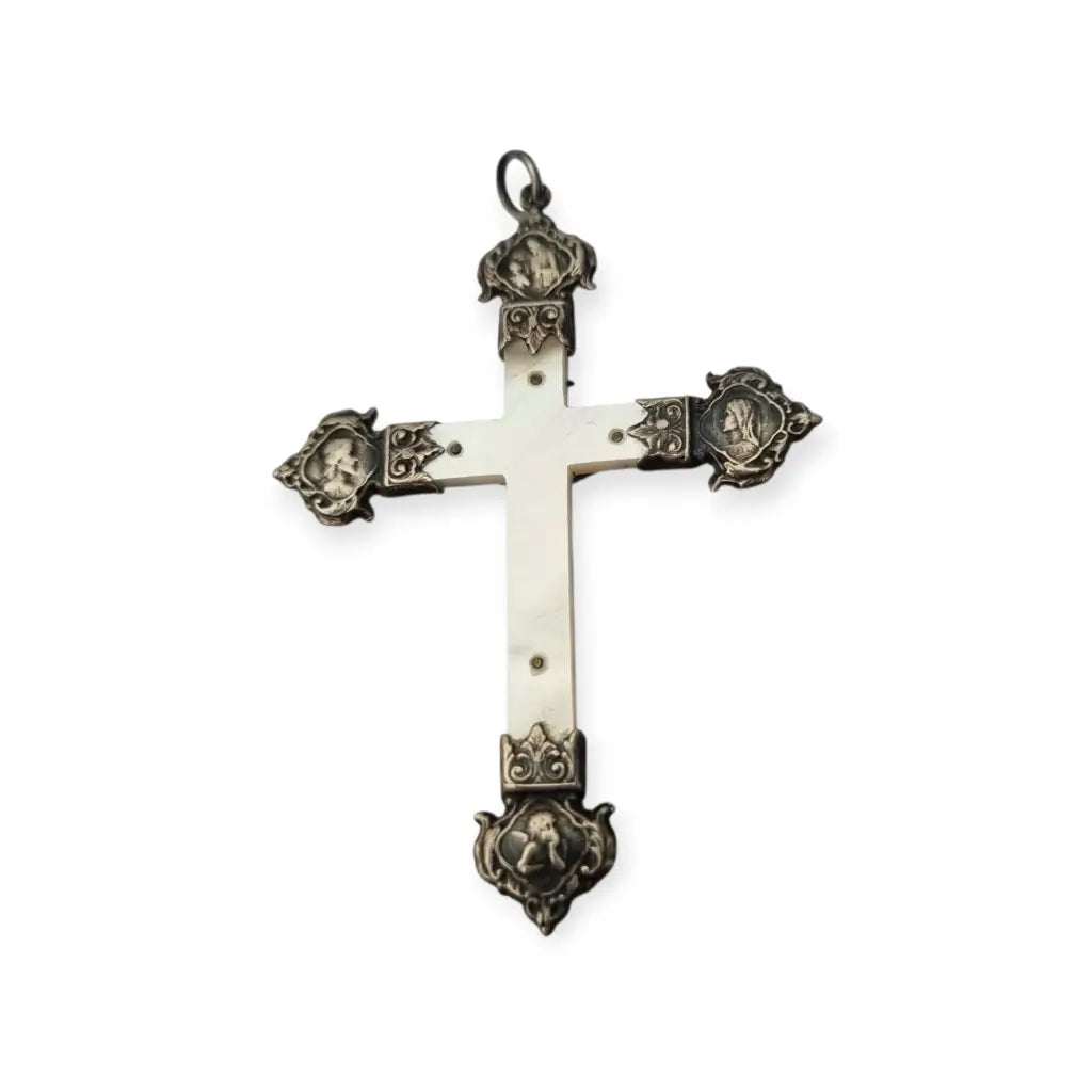 Cruz antigua de nácar y plata con Cristo acabados religiosos altamente