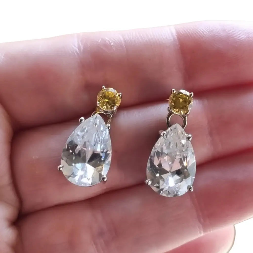Pendientes de lágrima vintage silver con pedrería blanca y amarilla.