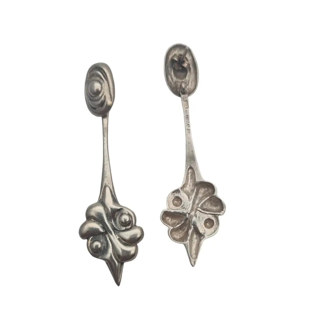 Pendientes vintage de diseño plata para mujer estilo modernista.