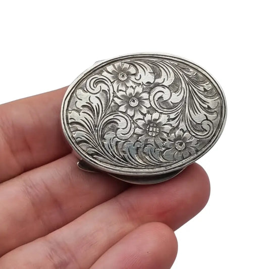 Pastillero antiguo ovalado en plata 800 grabado floral caja de viaje o monedero