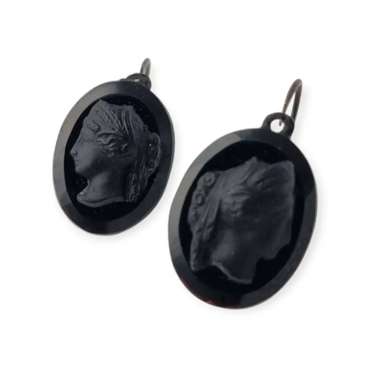 Pendientes Victorianos de camafeo negro en vulcanita joyería luto con cierre