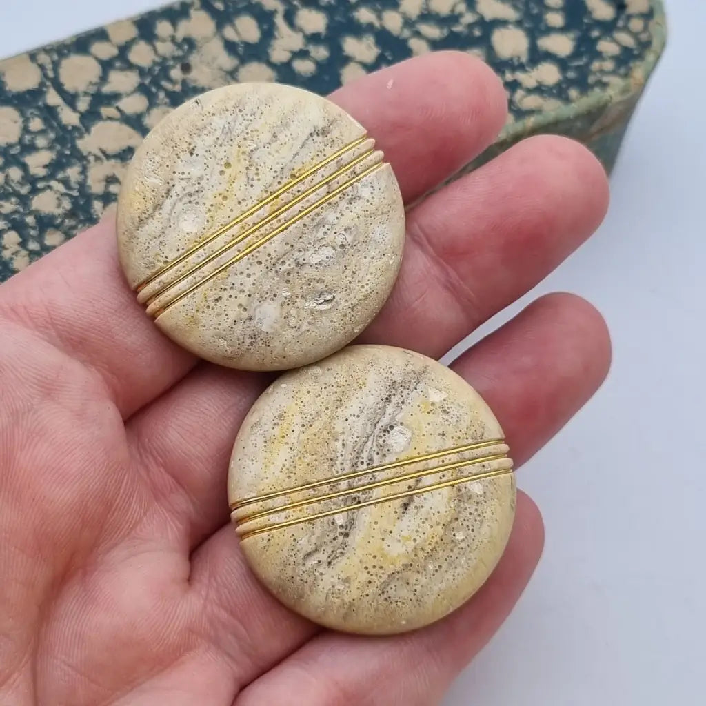 Pendientes vintage NOS grandes y redondos de los años 80 marrones dorados