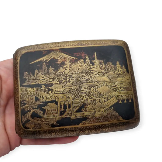 Pitillera oriental de la década 1930 grabado en oro 24 quilates marca K24