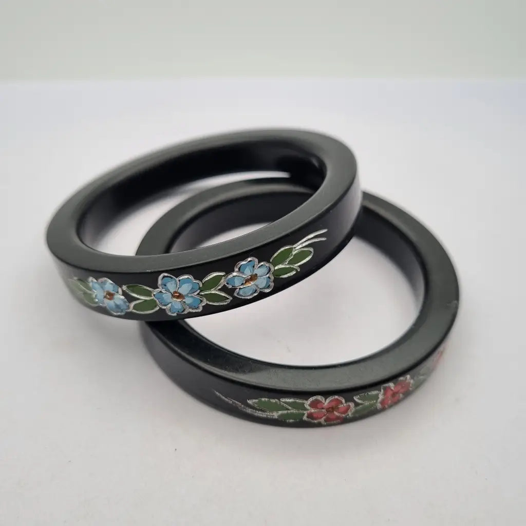 Pulseras de Lucite Juego dos pulseras pintadas a mano con diseño floral