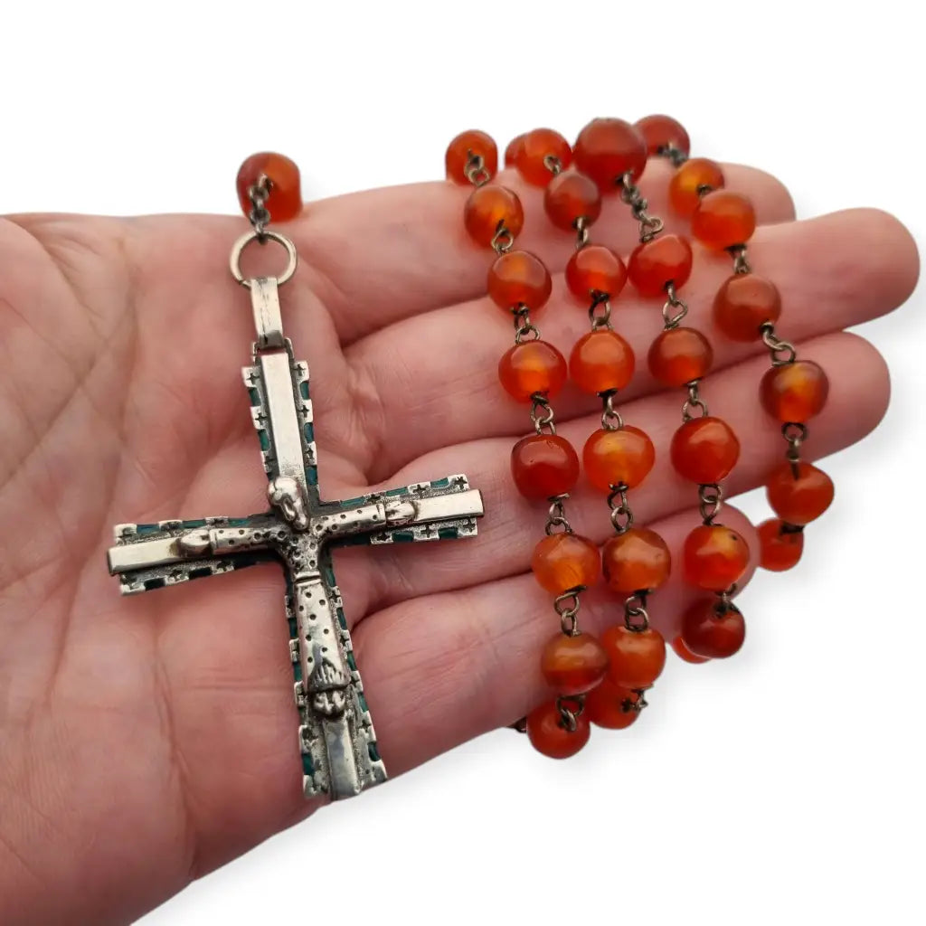 Rosario antiguo de plata y esmalte con cuentas cornalina Siglo XX.