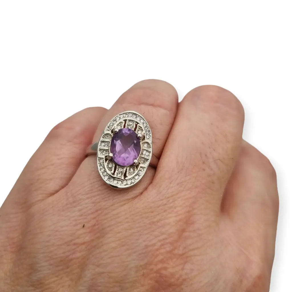 Anillo Vintage Art Decó de Plata mujer Amatista Ovalada y Zirconia Blanca.
