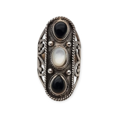 Anillo vintage español de plata 925 estilo boho con ónix y nácar, años 80
