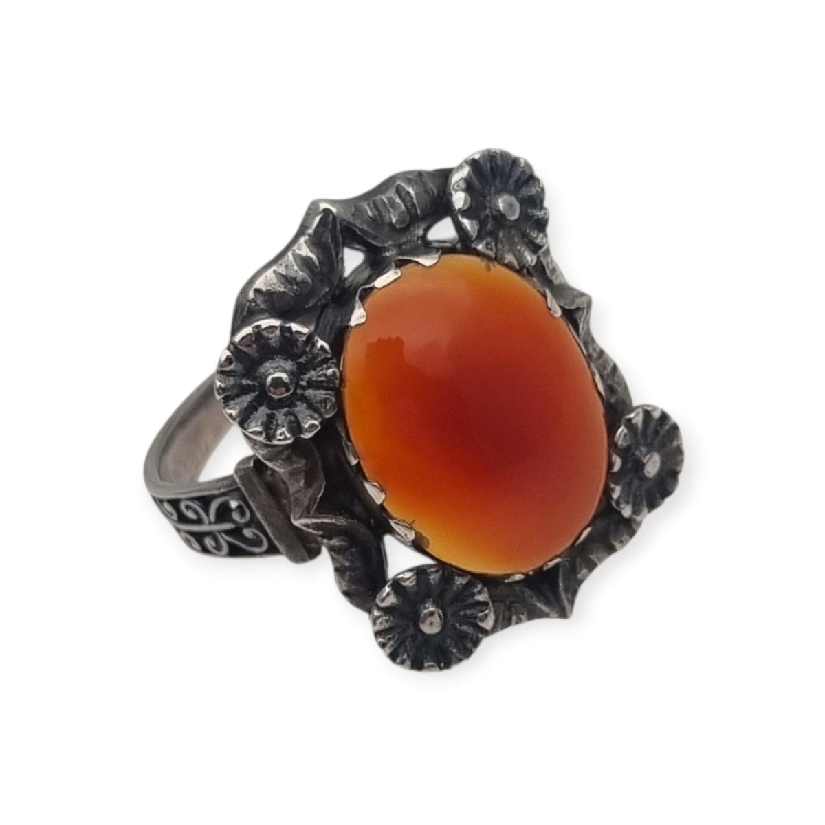 Anillo antiguo Art Déco de plata y cornalina con decoración floral, Francia años 50