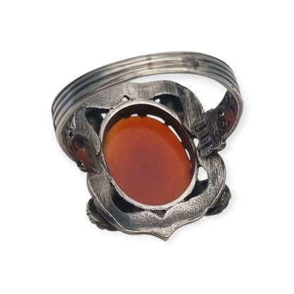 Anillo antiguo Art Déco de plata y cornalina con decoración floral, Francia años 50
