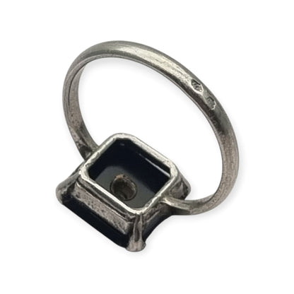 Anillo antiguo Art Déco de plata, ónix negro y topacio, circa 1920-1935