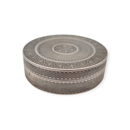 French Belle Époque round guilloché silver box by Albert Deflon, Paris, 1907–1920